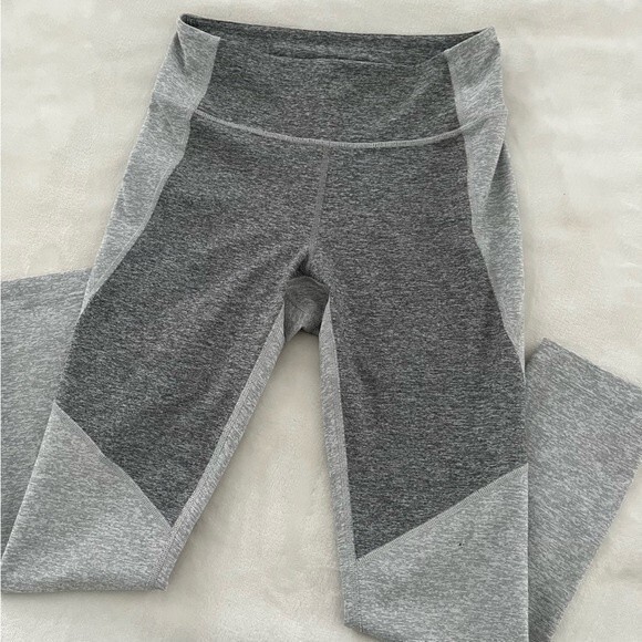 Outdoor Voice Two Tone Color Block Grey Leggings 3/4 Length, Size S NWOT - Picture 7 of 13
